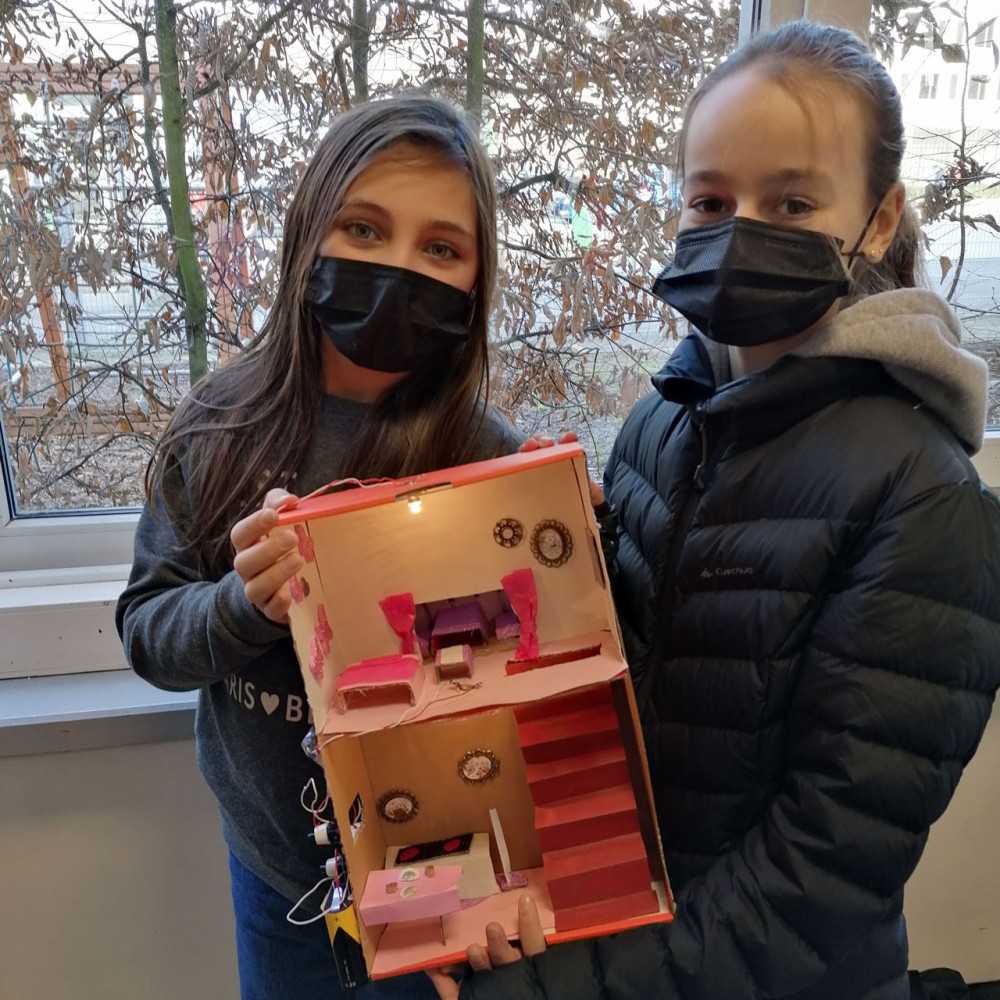 Elektronik im Schuhkarton - 6. Klassen beteiligen sich an einem Projekt