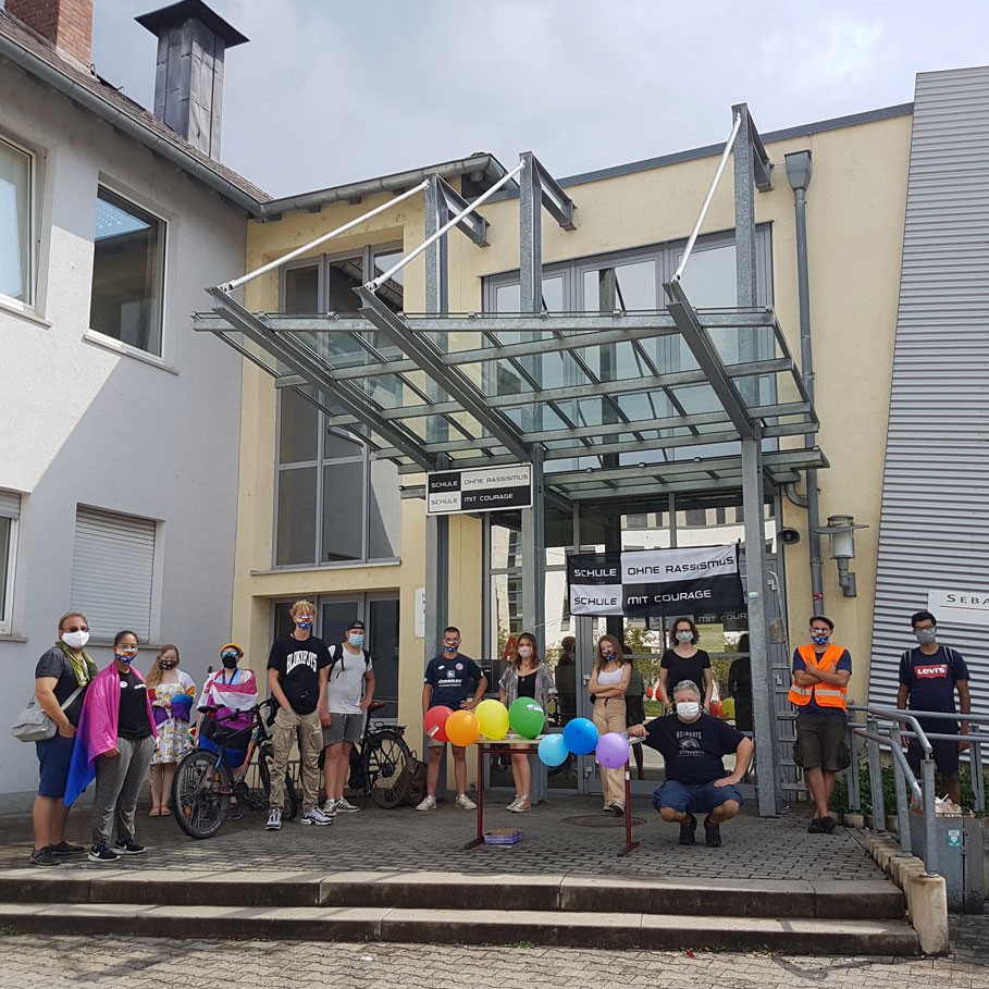 Ein Schutzschild für den Renate-Wertheim-Platz