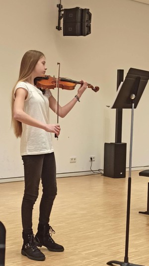 Laura Schlenger