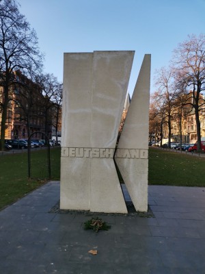 Mahnmal der Deutschen Einheit auf dem Fischtorplatz