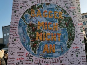 Demonstrationplakat mit Anspielung auf Lützerath